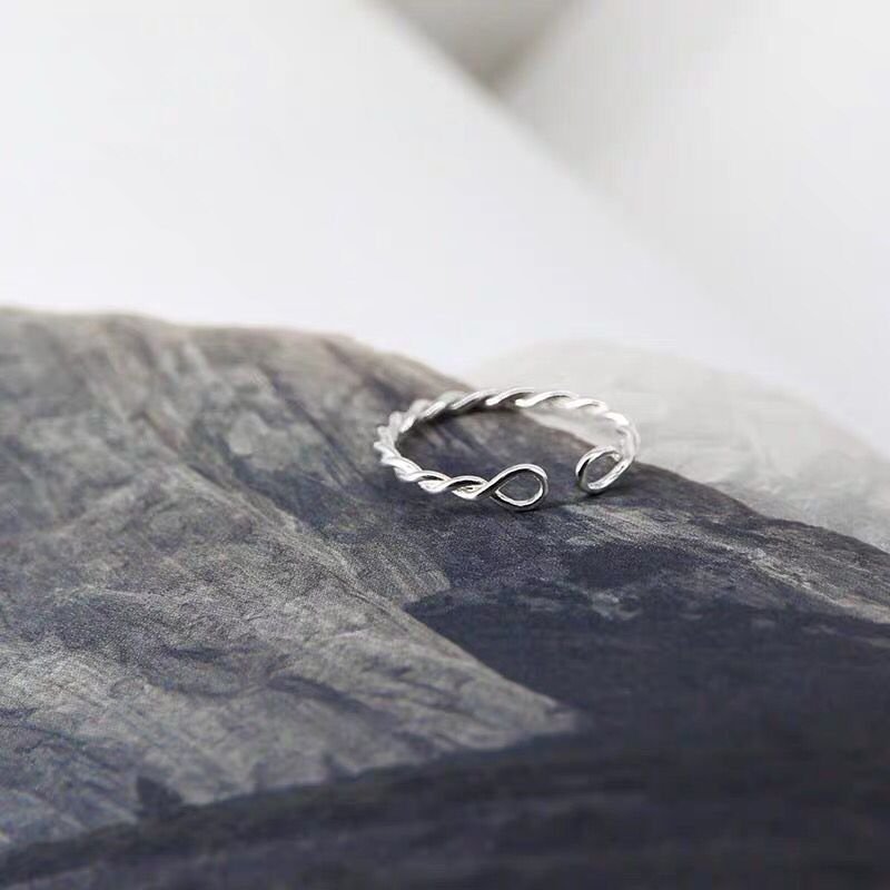 Simple and fashionable twist ring women, plain silver index finger small tail ring, silver jewelry, white copper ring