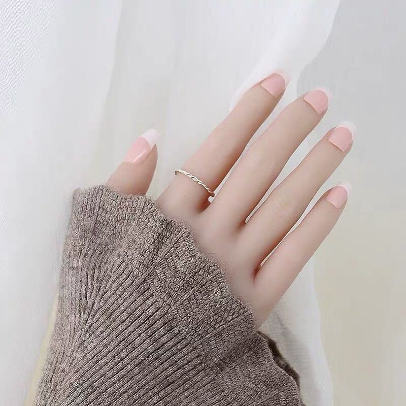 Simple and fashionable twist ring women, plain silver index finger small tail ring, silver jewelry, white copper ring